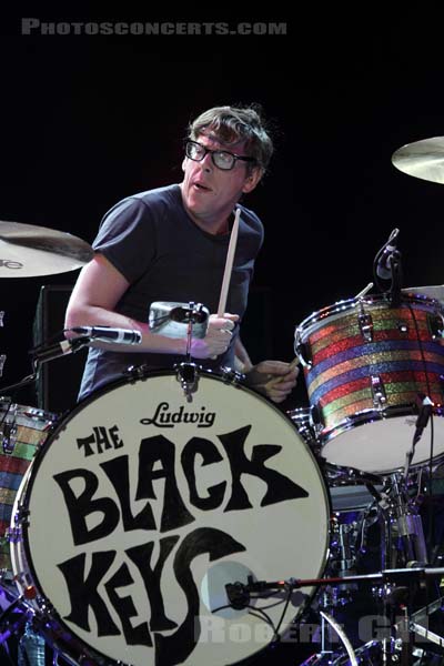 THE BLACK KEYS - 2012-08-25 - SAINT CLOUD - Domaine National - Grande Scene - 